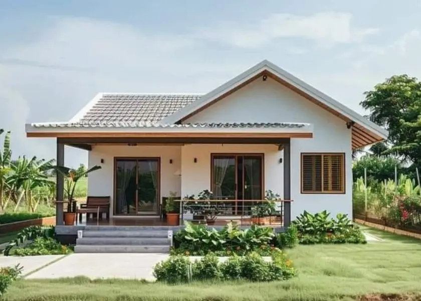 Teras Memanjang dengan Tiang Minimalis di Rumah Sederhana Tapi Mewah